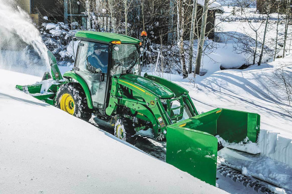 John Deere 320R » Taylor & Messick, Delaware